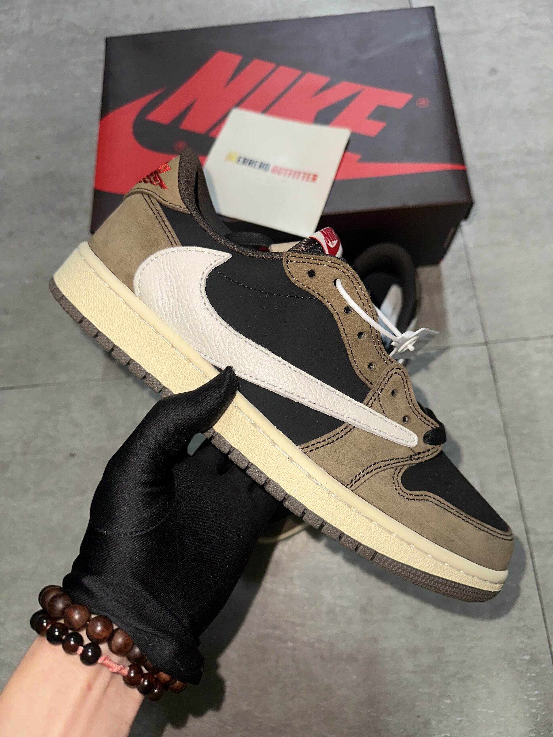 Nike travis scott